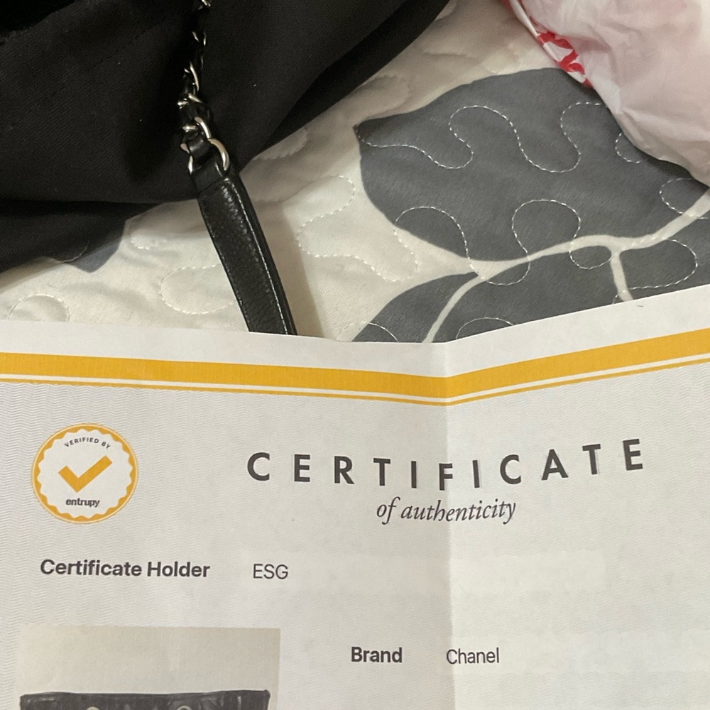 COPY - CHANEL preloved 2016 black calf skin deauville medium in very good condi… - Picture 12 of 15
